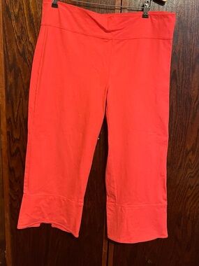 Neon Yoga Women’s Coral Capris